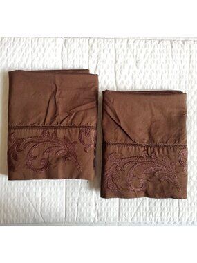 2 NWOT Fieldcrest Q pillow cases Brown supima cotton sateen embroidery paisley